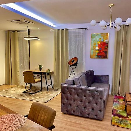 Ferienwohnung Blancris Boutique Brașov Exterior foto