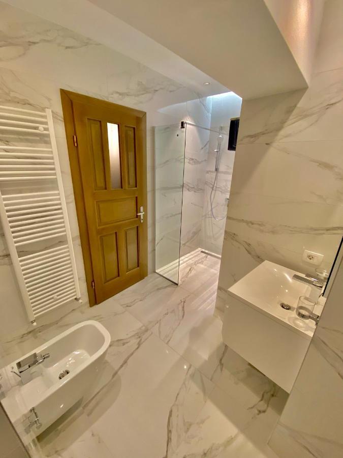 Ferienwohnung Blancris Boutique Brașov Exterior foto