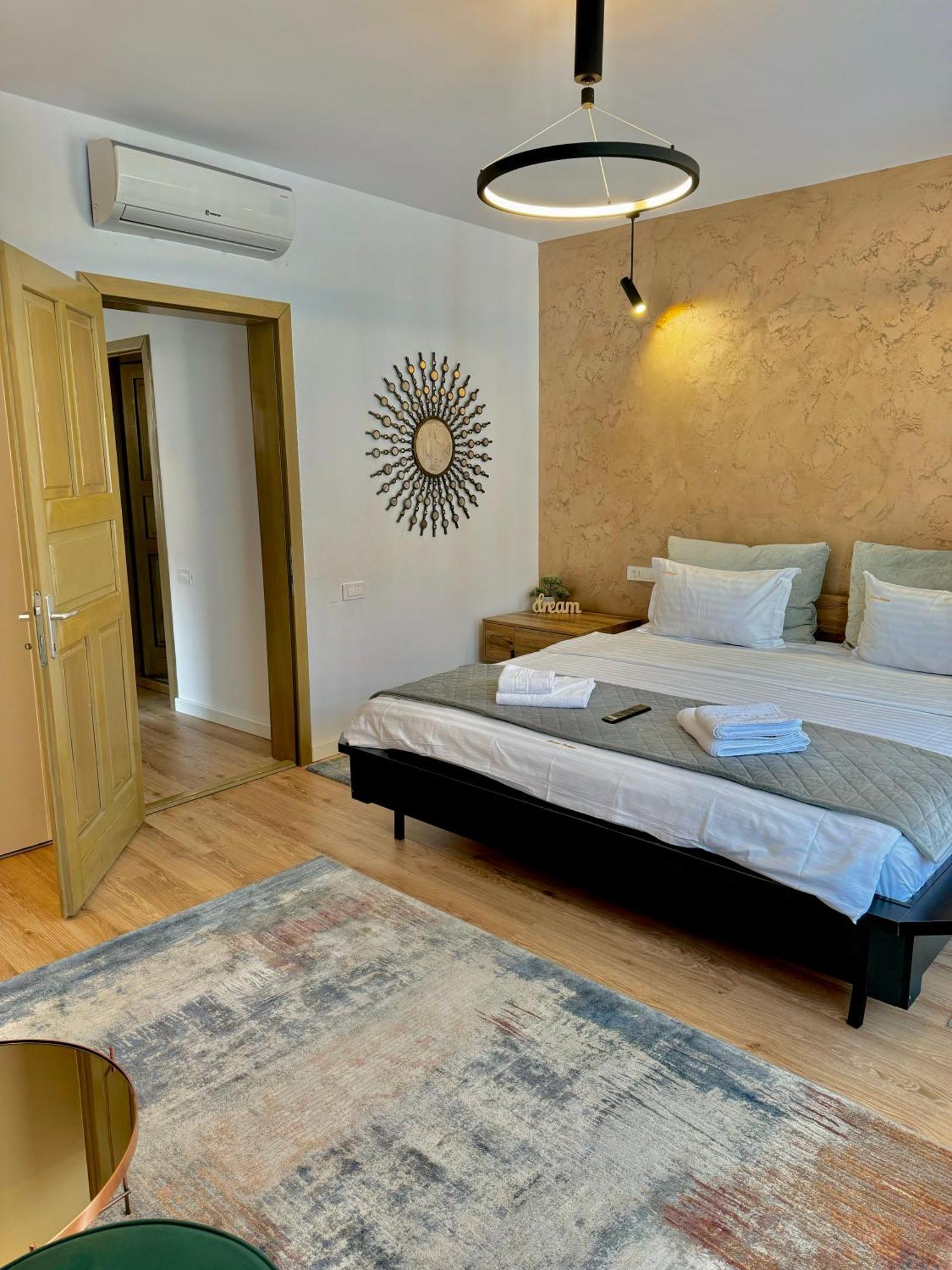 Ferienwohnung Blancris Boutique Brașov Exterior foto